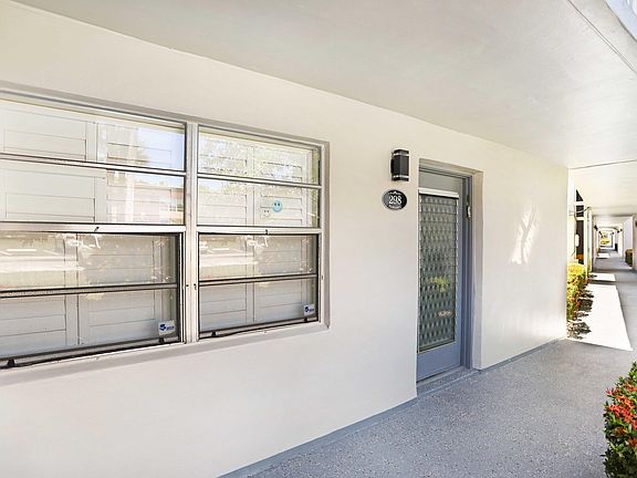 4th image of 298 Piedmont Ter #G
