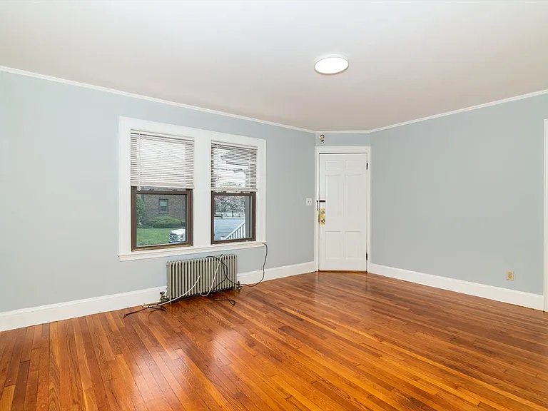 4 Weston Ave #2 — Photo 3