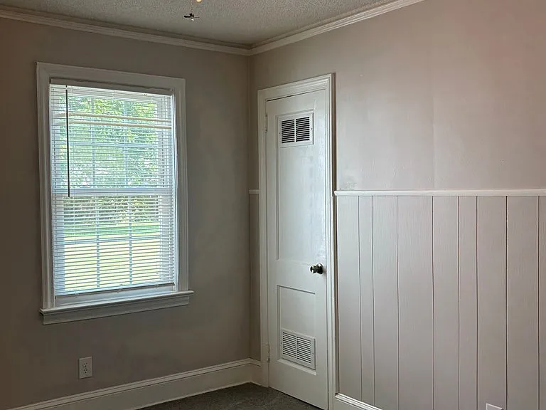 505 Adams Ave — Photo 15