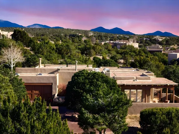 3177 Vista Sandia, Santa Fe, NM 87506