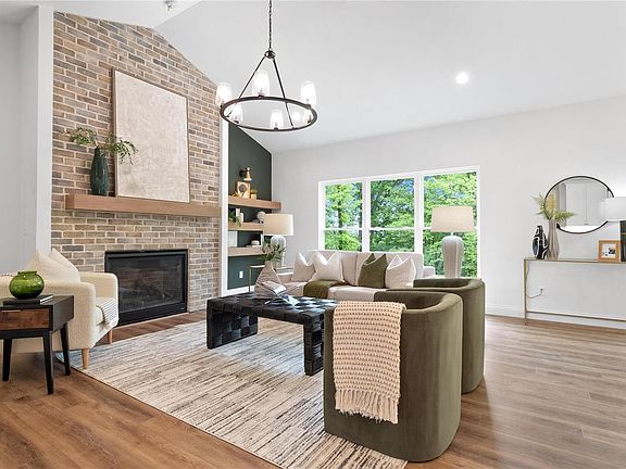 2nd image of 2810 Ozark Dr
