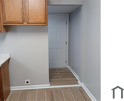 909 N Graham Ave — Photo 14