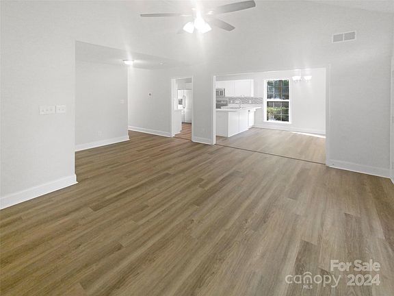 5th image of 8527 Woodhill Manor Ct