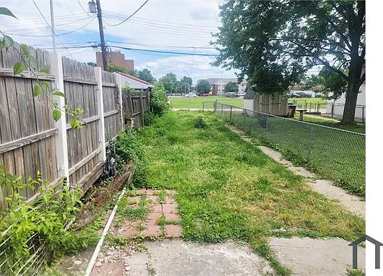 113 Baltimore Ave — Photo 10
