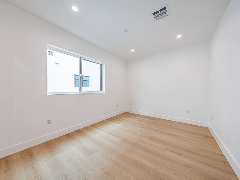 2026 Luxury 3, 4 & 5 Bed Townhomes — Photo 112