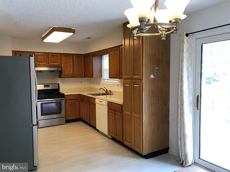 33 Ketley Pl — Photo 7