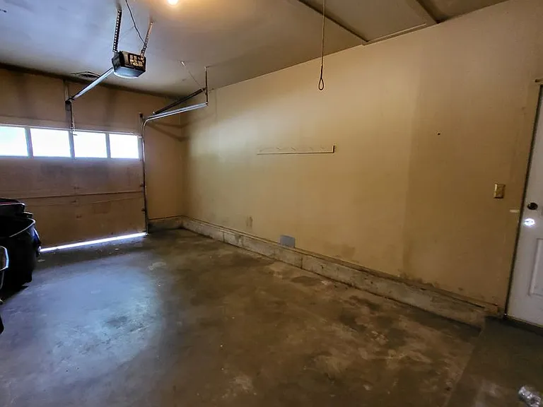 1417 Hollywood Ave — Photo 21