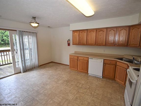 2nd image of 867 Quadrilla Dr