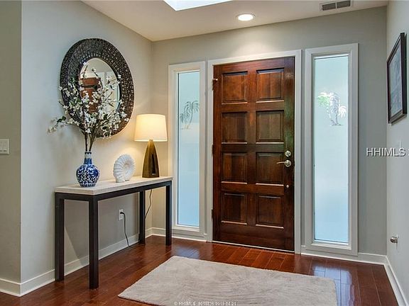 3rd image of 7 Wimbrel Ln