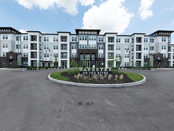 2nd image of 1065 Manhattan Blvd #3202