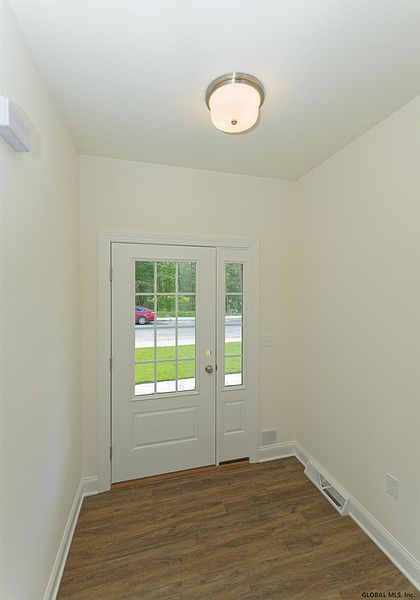 5th image of 10 Aspen Drive