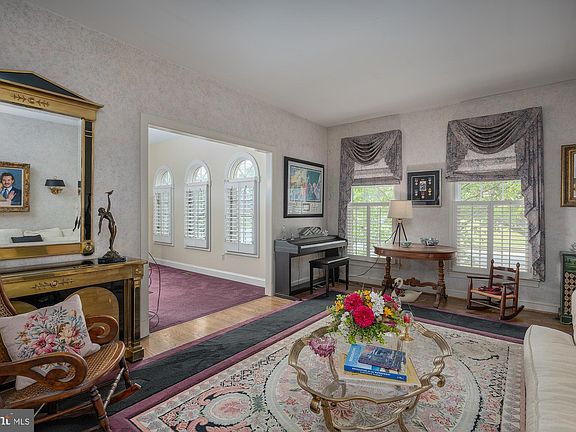 5th image of 8399 Piping Rock Ct