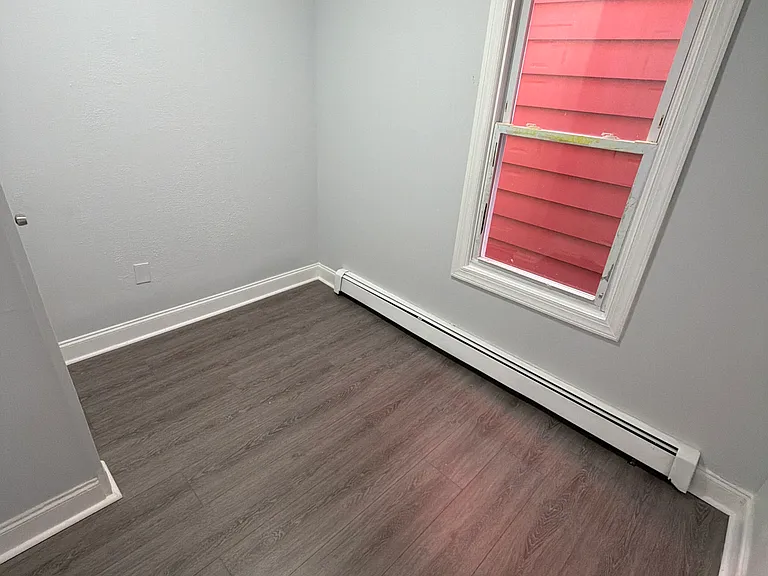247 N 4th St #2 — Photo 9