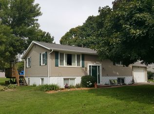 314 James Pkwy, Washington, IL 61571