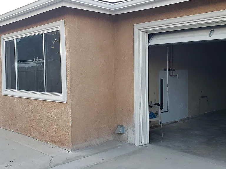 15323 Freeman Ave — Photo 19