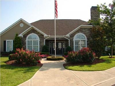 2nd image of 2445 Baskette Way