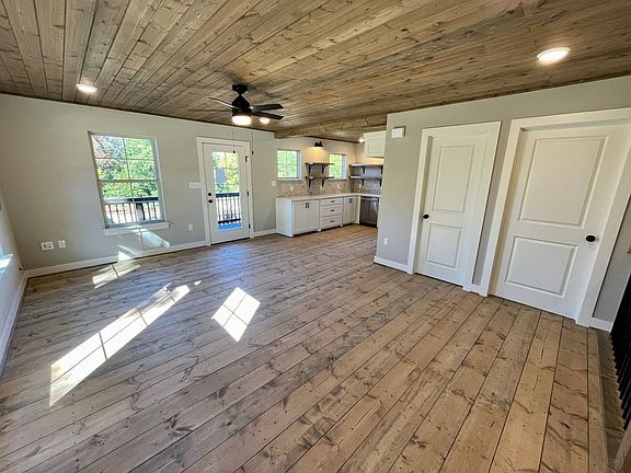 3rd image of 3604 W Maclura Way