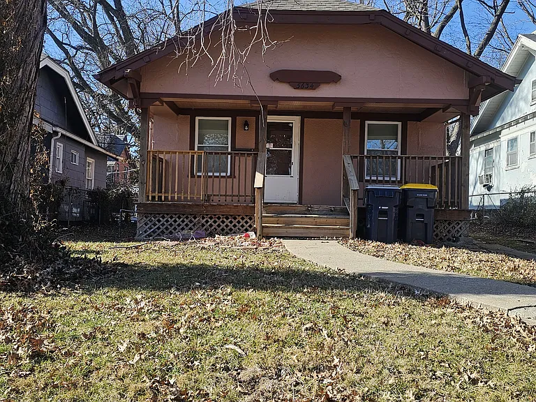 Garfield Ave — Photo 1