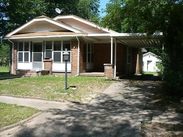 1st image of 1914 Olive St