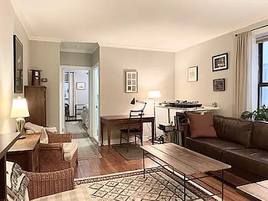 4th image of 4 W 109th St APT 3B