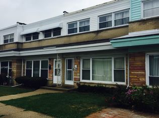 8915 N Washington St APT D, Niles, IL 60714