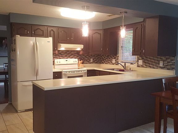 4th image of 1631 Darien Dr