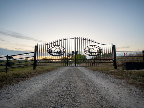 3rd image of 5721 NW Humphrey Rd