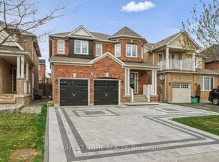 64 Williamson Family Holw, Newmarket, ON L3X3K2