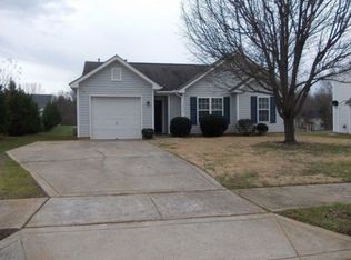11912 Silvercrest Dr, Charlotte, NC 28215