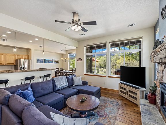 4th image of 176 Allegra Lane UNIT 176