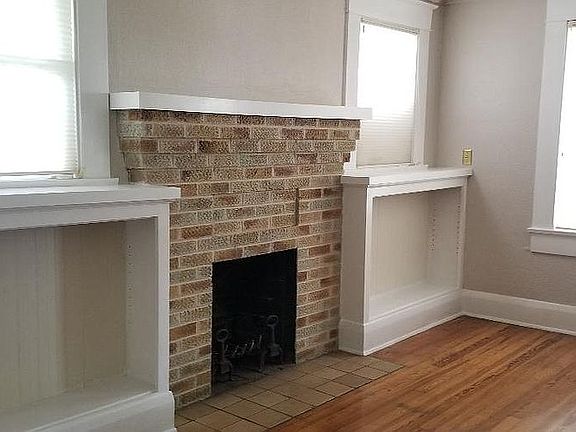 2nd image of 328 W Crest Ave