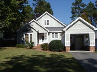 220 Hunter Trl, Southern Pines, NC 28387