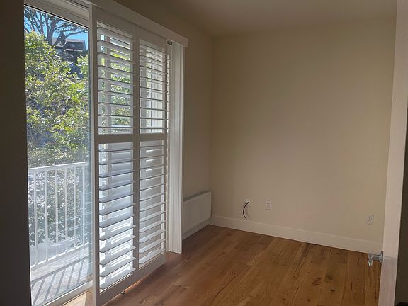5th image of 2030 N Pacific Ave Unit 240