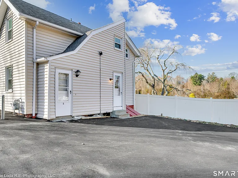 31 Monroe St #4 — Photo 20
