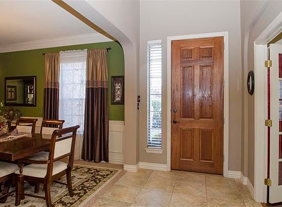 3rd image of 762 Seymour Dr