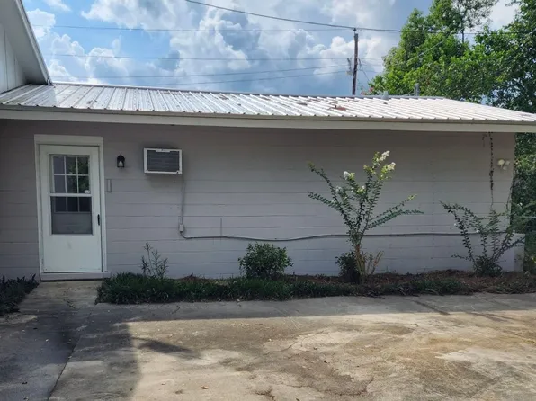 1216 11th Ave, Wellborn, FL 32094