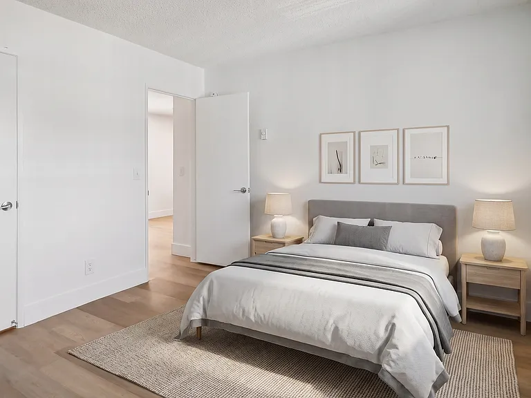 Terre at 1037 Peach — Photo 9