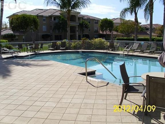 4th image of 1508 SW 50th St APT 204