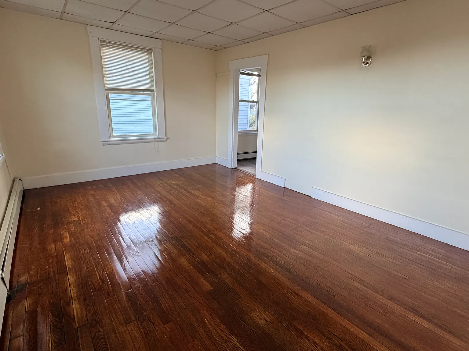 2 bed, 825 sqft, $2,975 — Photo 3