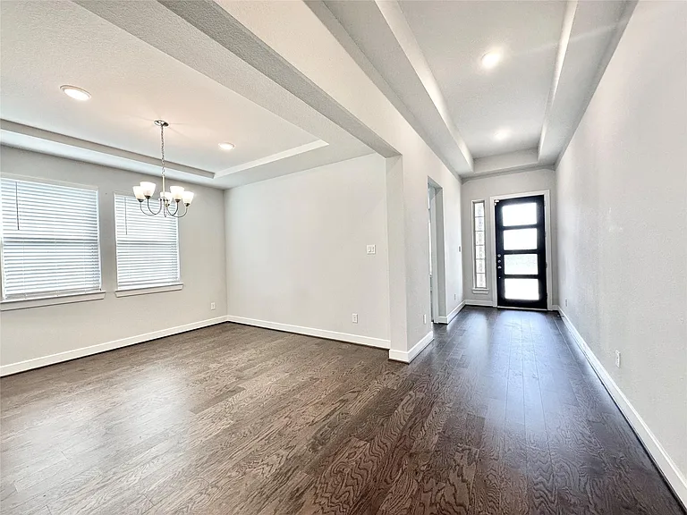 9218 Rocking Plain Ln — Photo 5