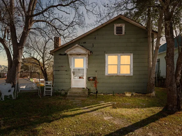 104 Bank Ave, Centerville, TN 37033