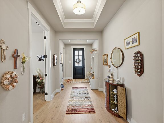 5th image of 1664 Madrid Way