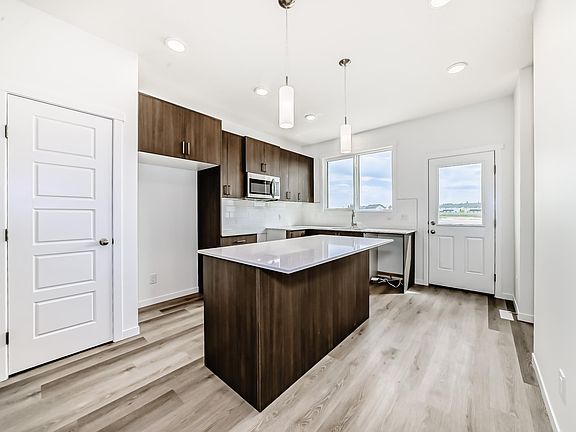 3rd image of 6407 63rd St