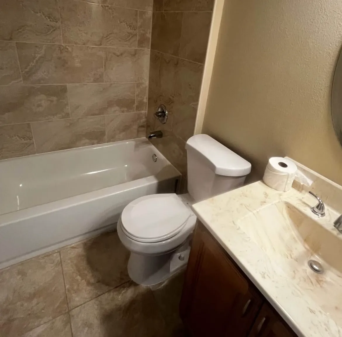 3 bed, 1800 sqft, $800 — Photo 2