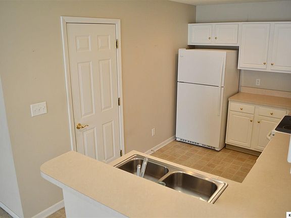 3rd image of 12 Highmeadow Dr