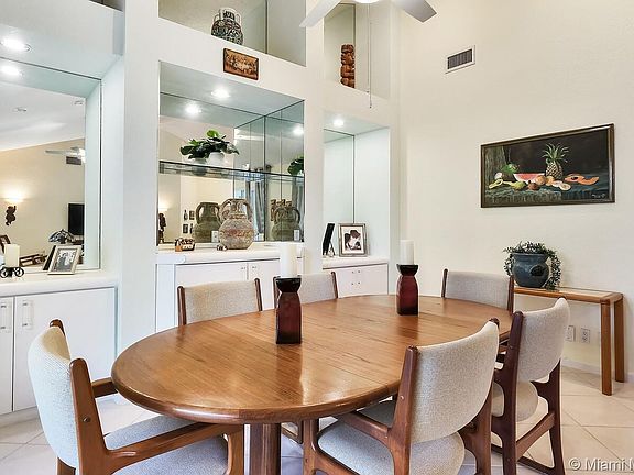5th image of 11579 Briarwood Cir APT 3