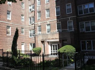 63-25 Saunders St #3H, Rego Park, NY