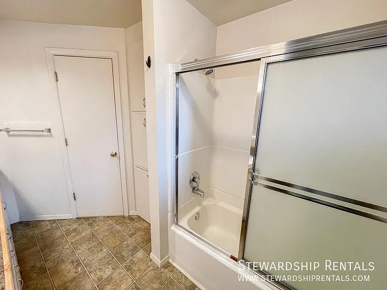 1458 E 19th Ave — Photo 11