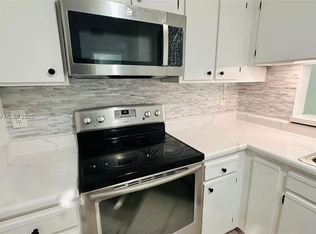 Royal :onciana, Pompano Beach, FL 33069