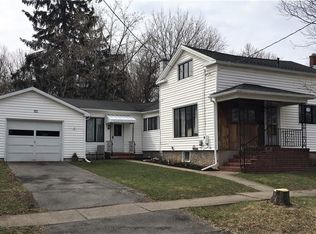 32 Perry St, Holley, NY 14470